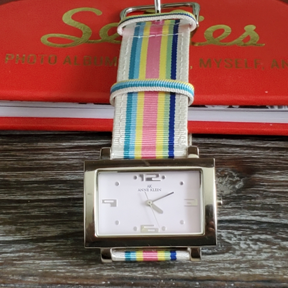 Vintage Anne Klein Watch ⌚ ♥